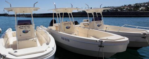 Location de bateau de promenade à la demi-journée ou à la journée à Saint-Gilles de La Réunion 